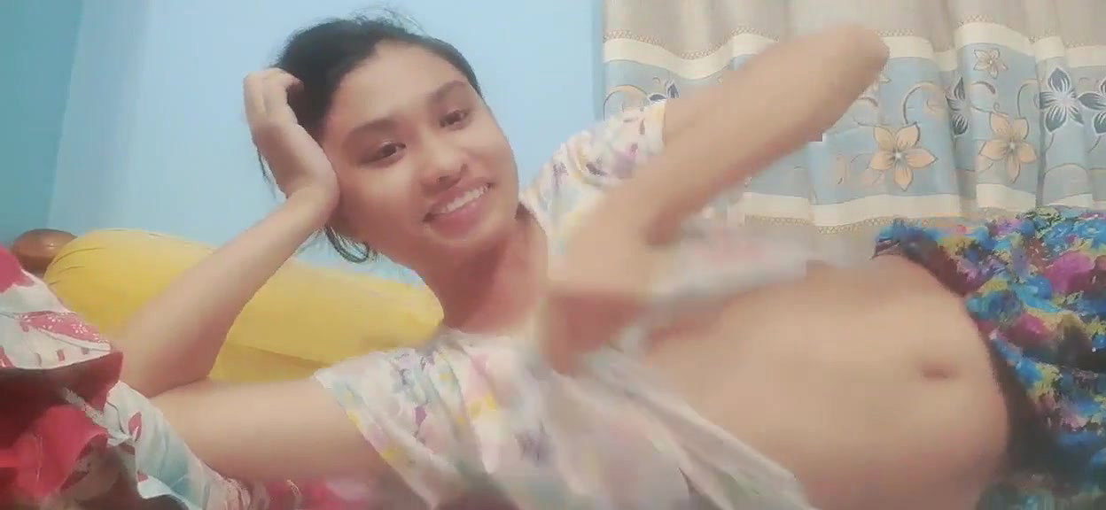 horny gf showing boobs