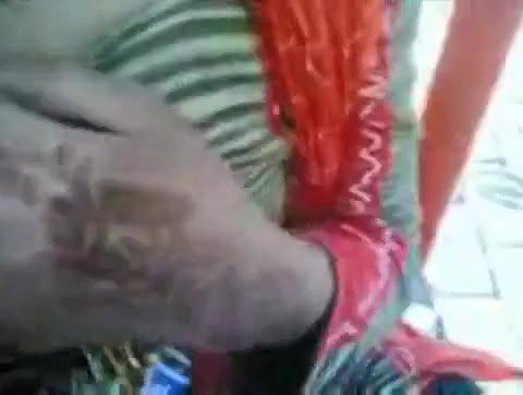 park mein boob dabayi