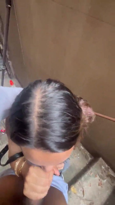 Indian Desi Babe Sucking Outdoor trying to make her bf cum