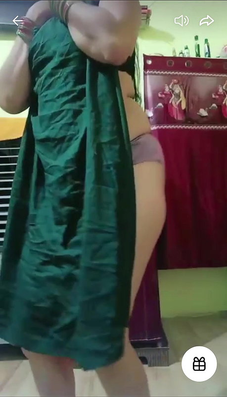 bhabhi remove saree