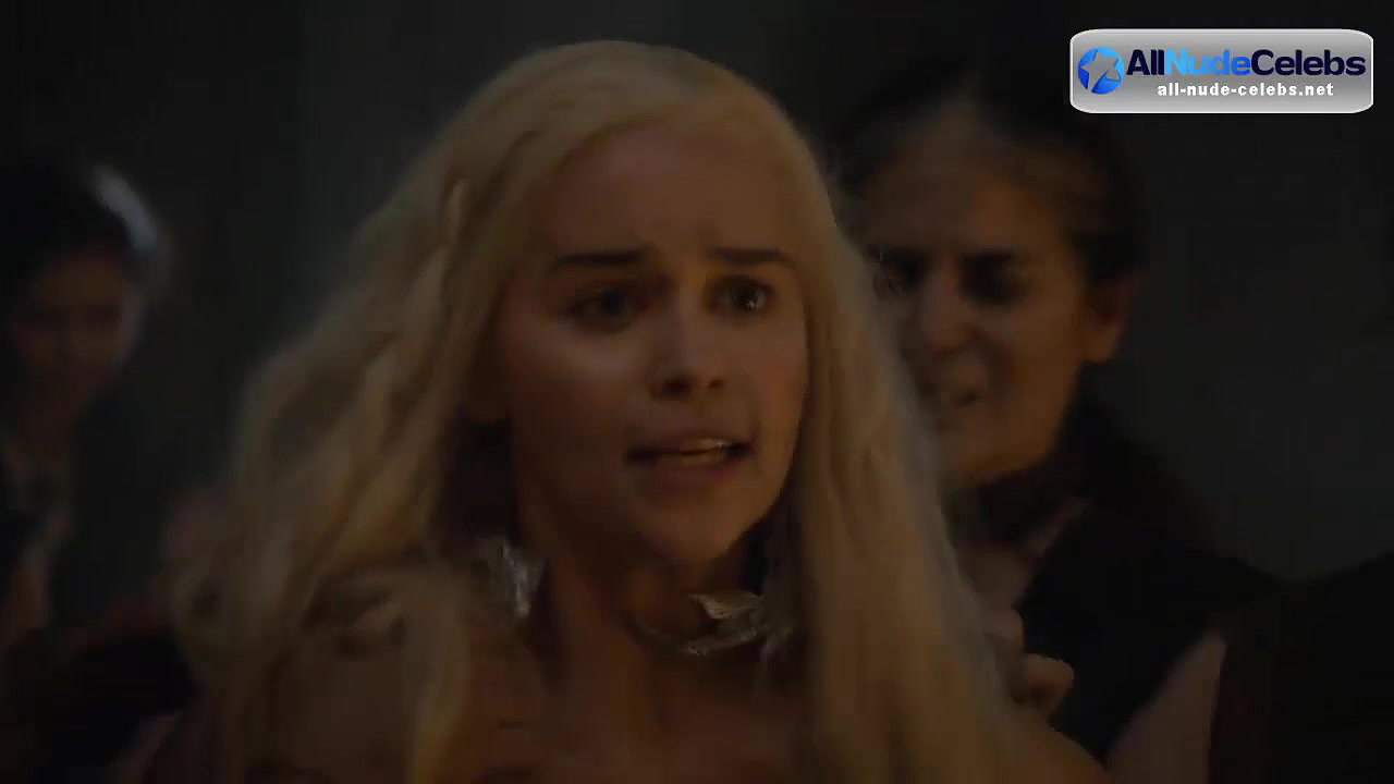 Emilia Clarke Nude Sex Actions And Hot Bikini Collection   19