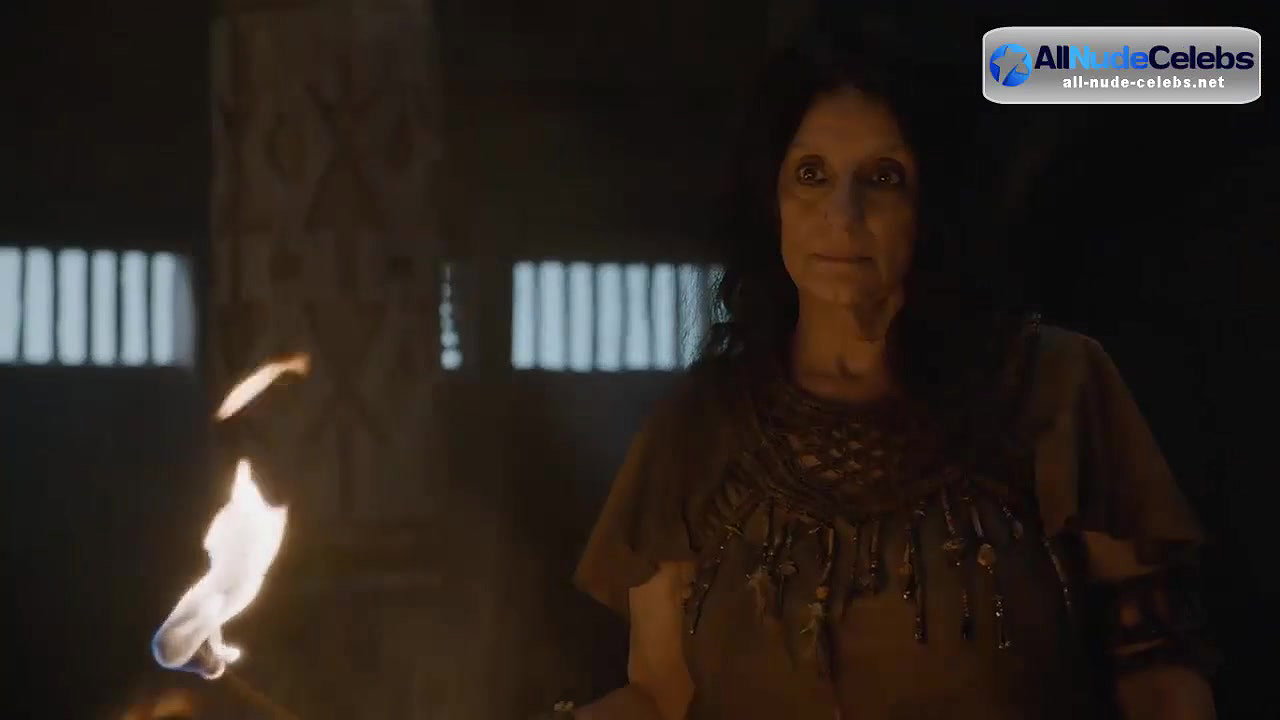 Emilia Clarke Nude Sex Actions And Hot Bikini Collection   19