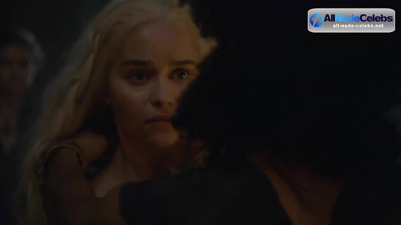 Emilia Clarke Nude Sex Actions And Hot Bikini Collection   19