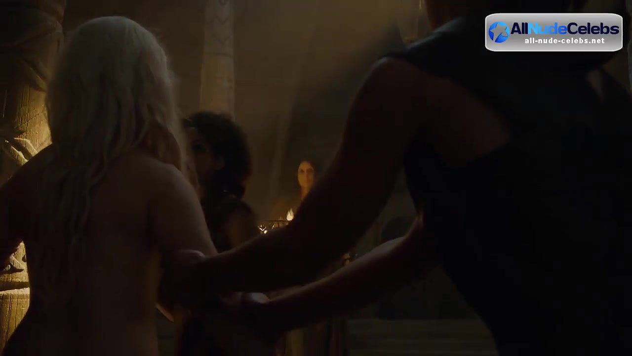 Emilia Clarke Nude Sex Actions And Hot Bikini Collection   19