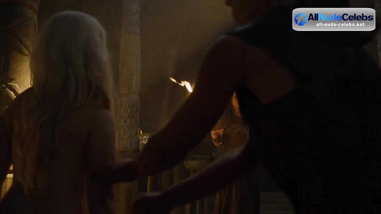 Emilia Clarke Nude Sex Actions And Hot Bikini Collection   19