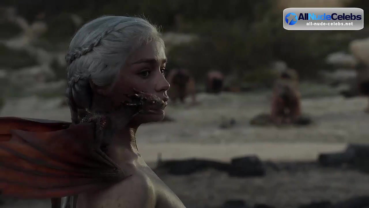 Emilia Clarke Nude Sex Actions And Hot Bikini Collection   7