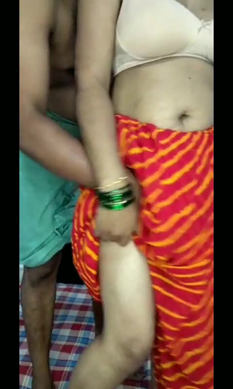 Ek Dum Angel teasing in slow motion