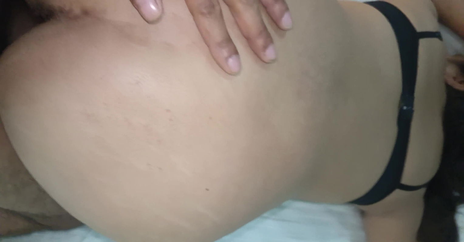 Desi Randi ko ghodi bana k choda. Hindi audio earphones recommend