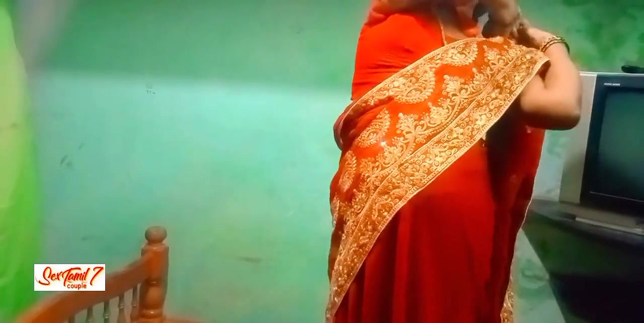 Desi Tamil teacher changes dress