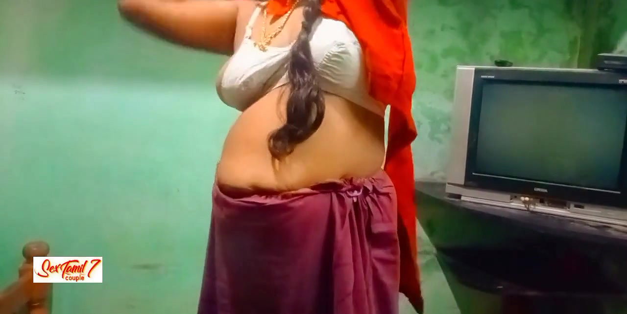 Desi Tamil teacher changes dress