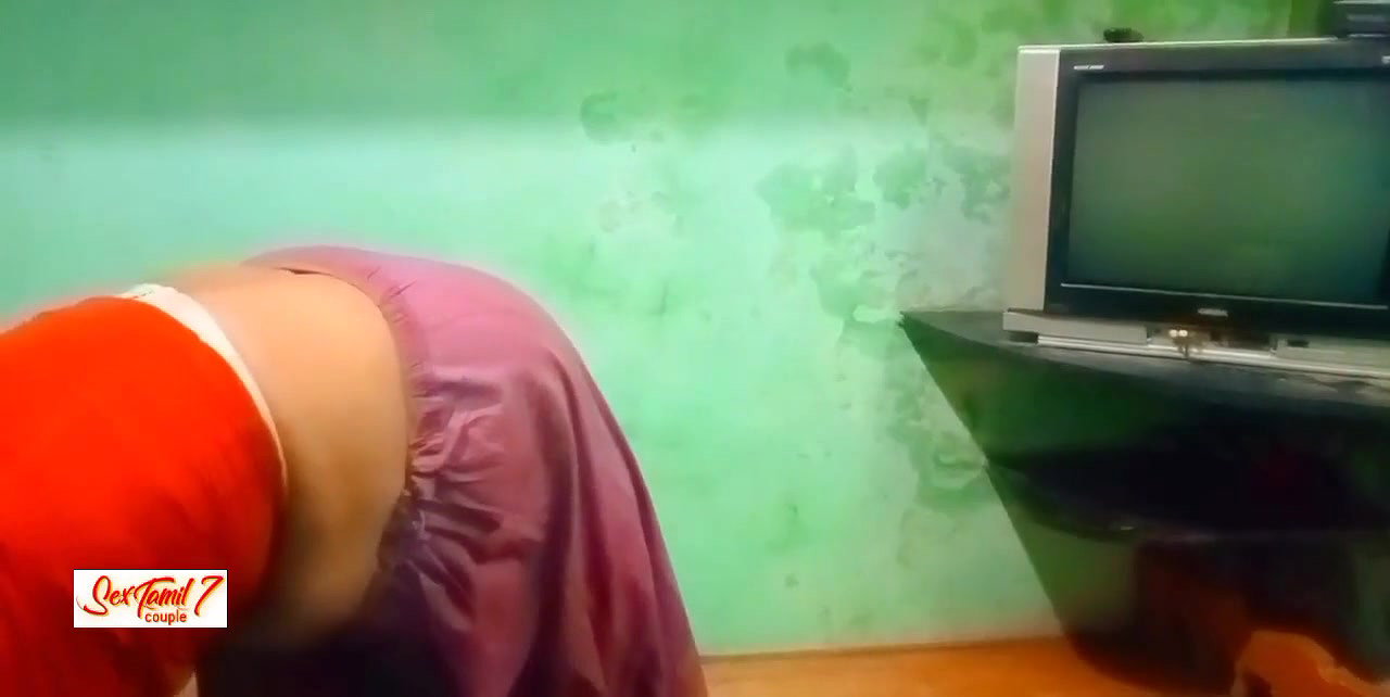 Desi Tamil teacher changes dress