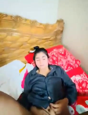 Bangladeshi Cute Young GF Mayra First Time Fucked By Boyfriend Leaked