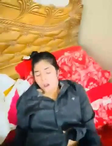 Bangladeshi Cute Young GF Mayra First Time Fucked By Boyfriend Leaked