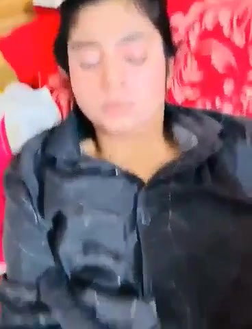 Bangladeshi Cute Young GF Mayra First Time Fucked By Boyfriend Leaked