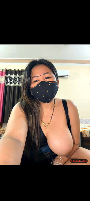 88pink juccy big boobs open nepali randi bhabhi black nighty