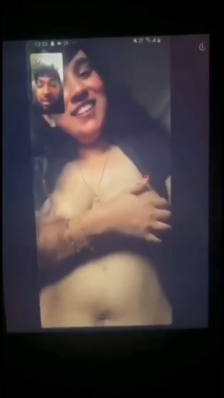 Mallu Wife Showing Lover x264 aac