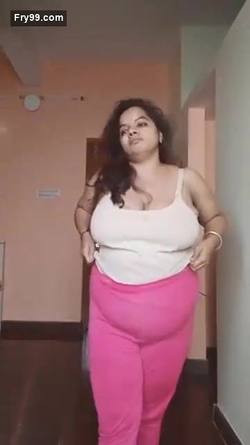 Big Booby chubby Bhabhi HUGE FEAGURE full hotness