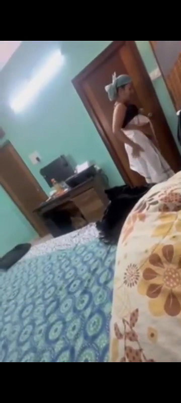 Aunty dress changing