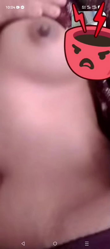 Bengali girl on WhatsApp shows nude boobs to lover