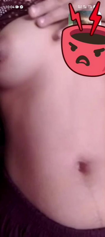 Bengali girl on WhatsApp shows nude boobs to lover