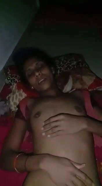 Village Bhabhi Ne Pehli