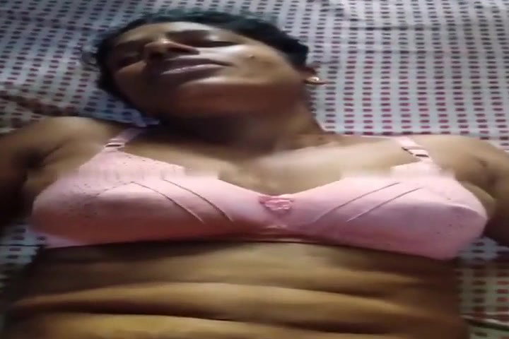 Girlfriend Ki Missionary Mein Tight Chut Faad