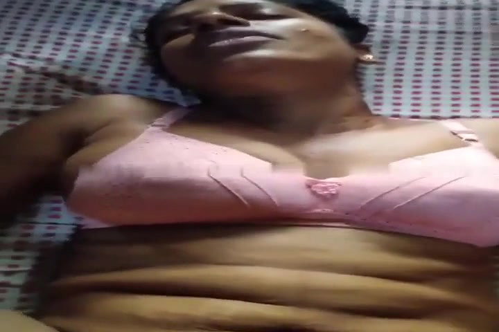 Girlfriend Ki Missionary Mein Tight Chut Faad