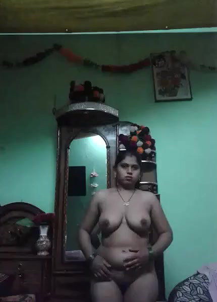 Mature Desi village housewife showing her fat shaved pussy