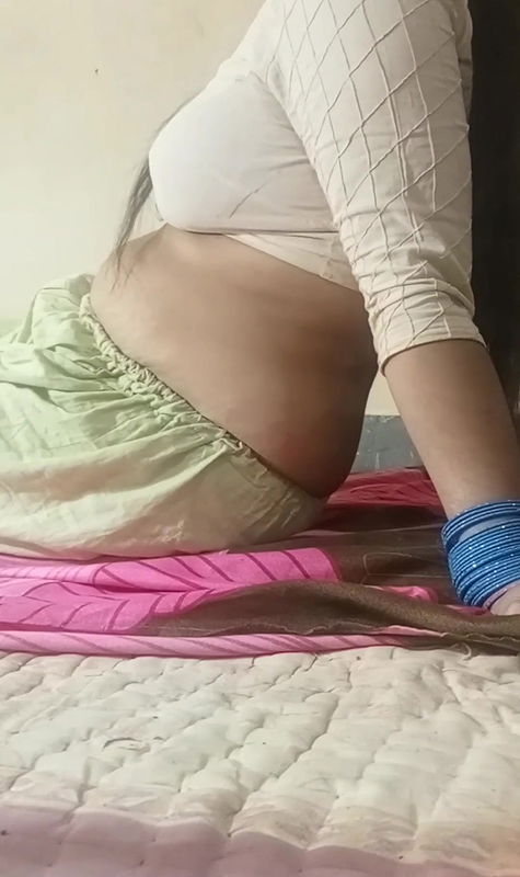 Galti se Gaand ki jgha chut mai chla gya lund bhabhi wrong hole dirty talk hindi voice