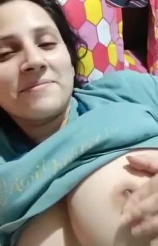 cute girl huge boobs playing viral selfie video