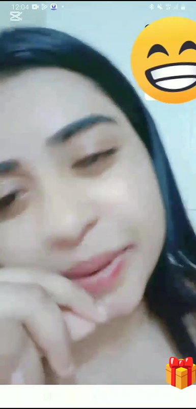 gorgous maal naked chat on live video call with lover