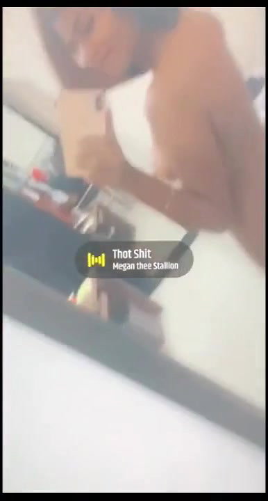 DESI SEXY SNAP BABE TEASING NUDE