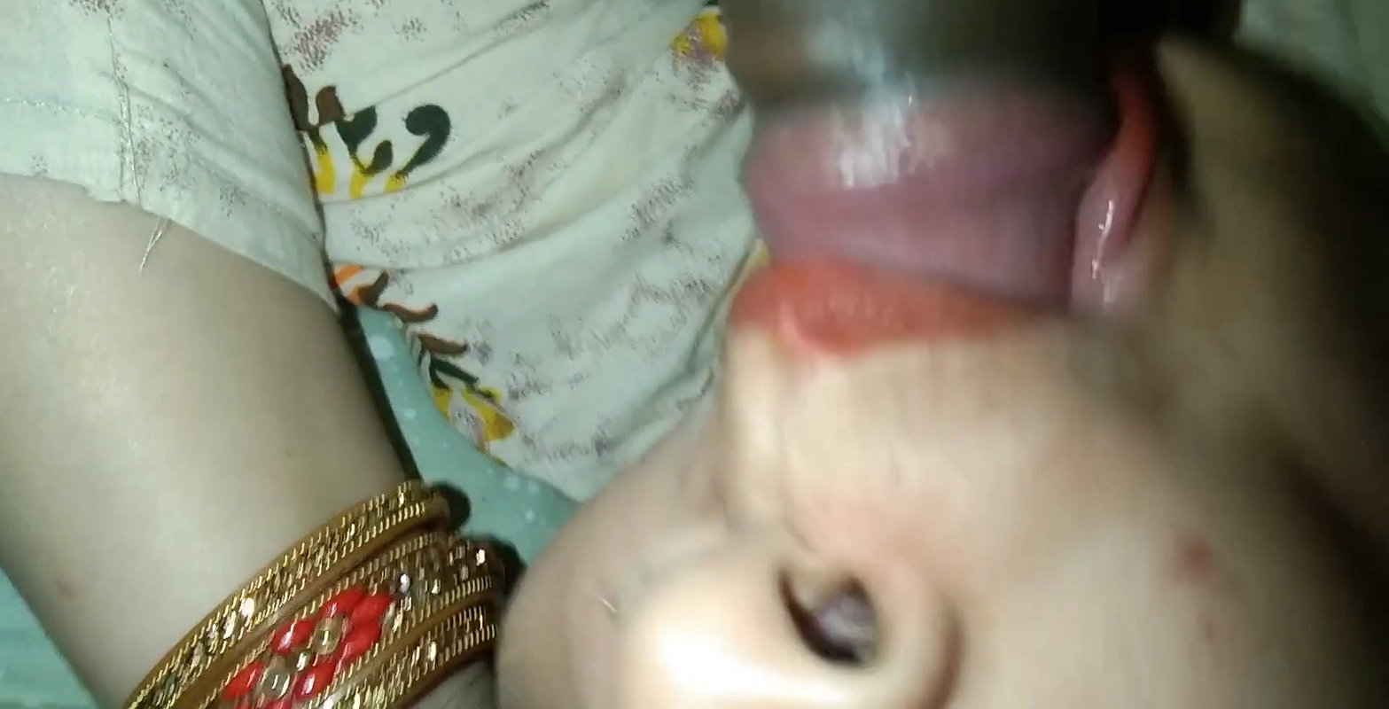 Hindi audio dost ki girlfriend ko lund chuswaya with dirty talk Homemade