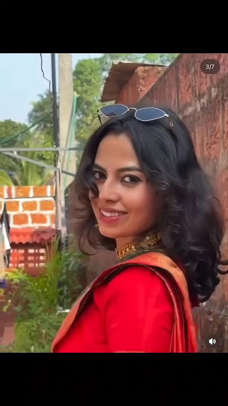 cute Indian lady showing boobs on viral video call