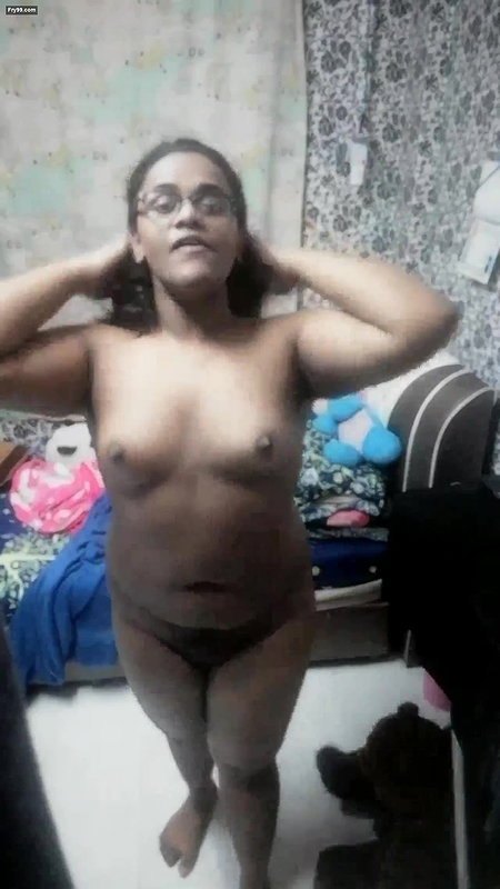 Tamil girl showing her boobs and ass