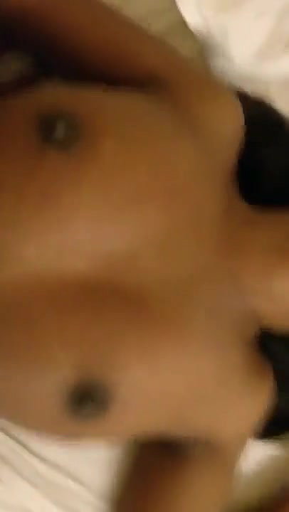 Bina Jhat Wali Chut Ki Chudai in Hotel