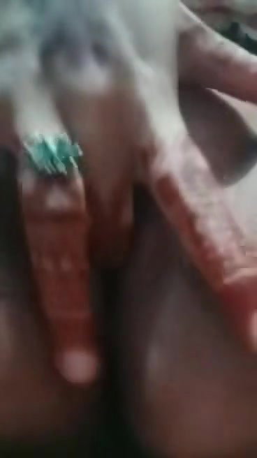 Beautiful desi girl show clean shave part 2