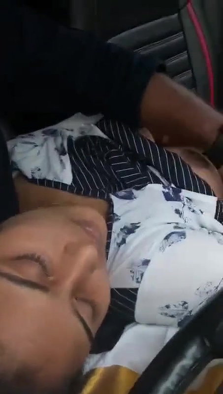 Cab driver kuda moving car romance