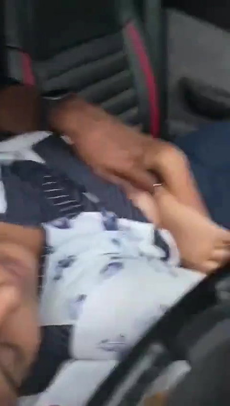 Cab driver kuda moving car romance