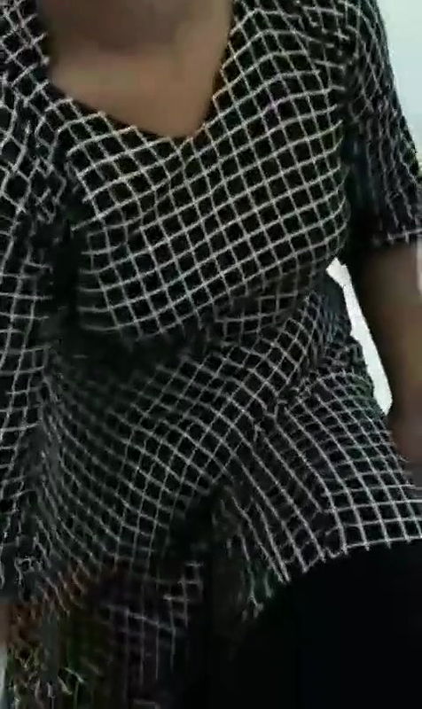 hot housewife fingering masturbation