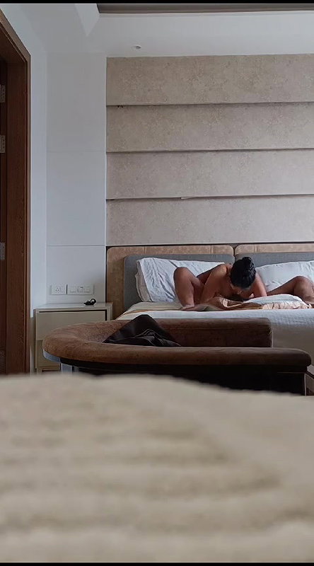 Indian big boobs escort girl fucking client in hotel