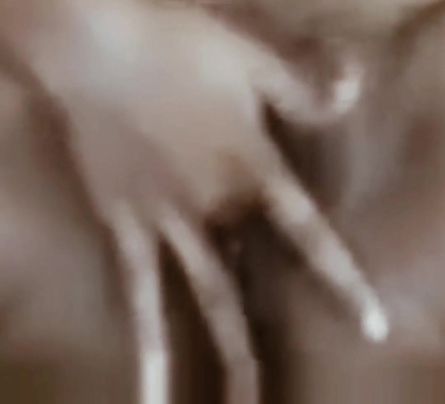 Hot Indian aunty fingers mms video hindi hot bhabhi fingers mms video hindi desi girl fingers mms video hindi webcam vid