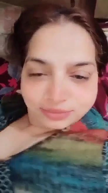 desi lady role play and naked fingering video