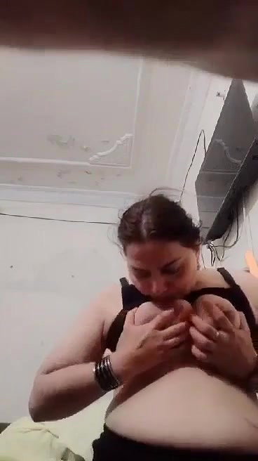 desi lady role play and naked fingering video