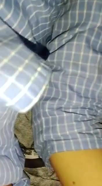 Aadmi ne mote lund ko chut mai daala