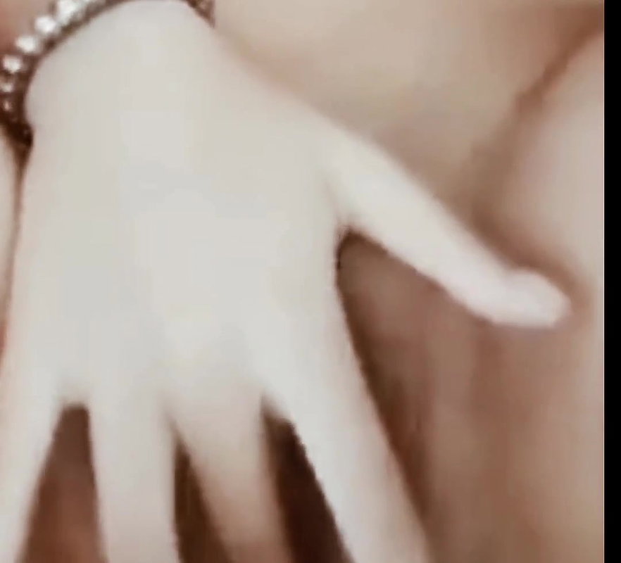 Hot Indian aunty ki mast cudai video hindi webcam aunty ki cudai video hindi webcam bhabhi ki cudai video hindi webcam b