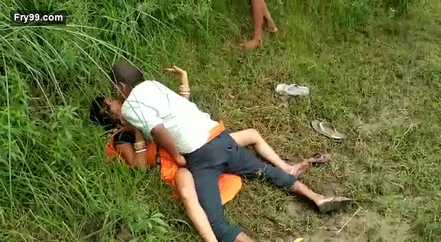Desi Bihari Randi OutDoor Fucked