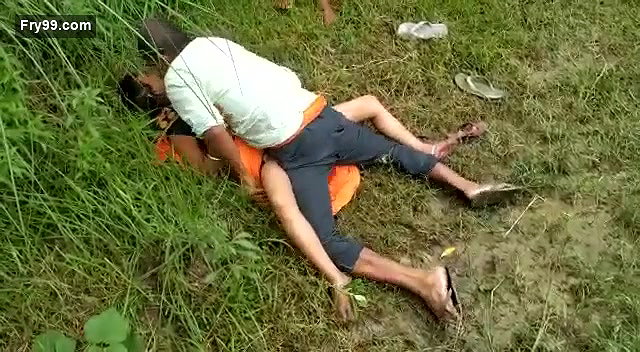 Desi Bihari Randi OutDoor Fucked