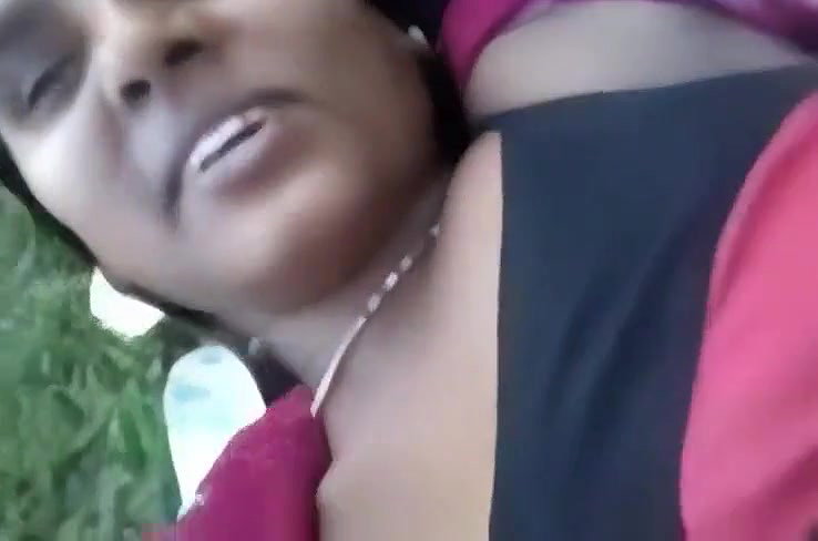 Outdoor fucking of desi bhabhi