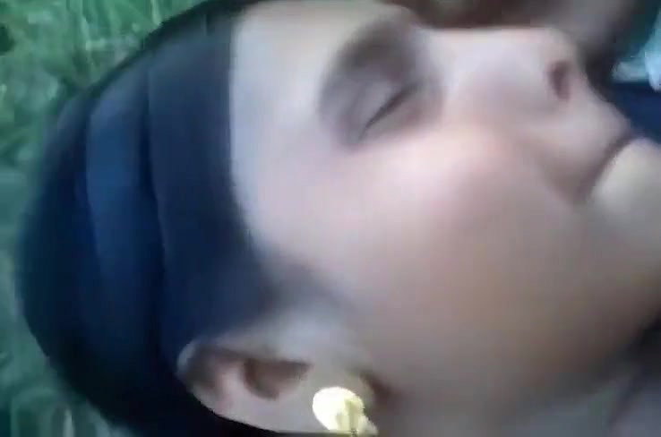 Outdoor fucking of desi bhabhi